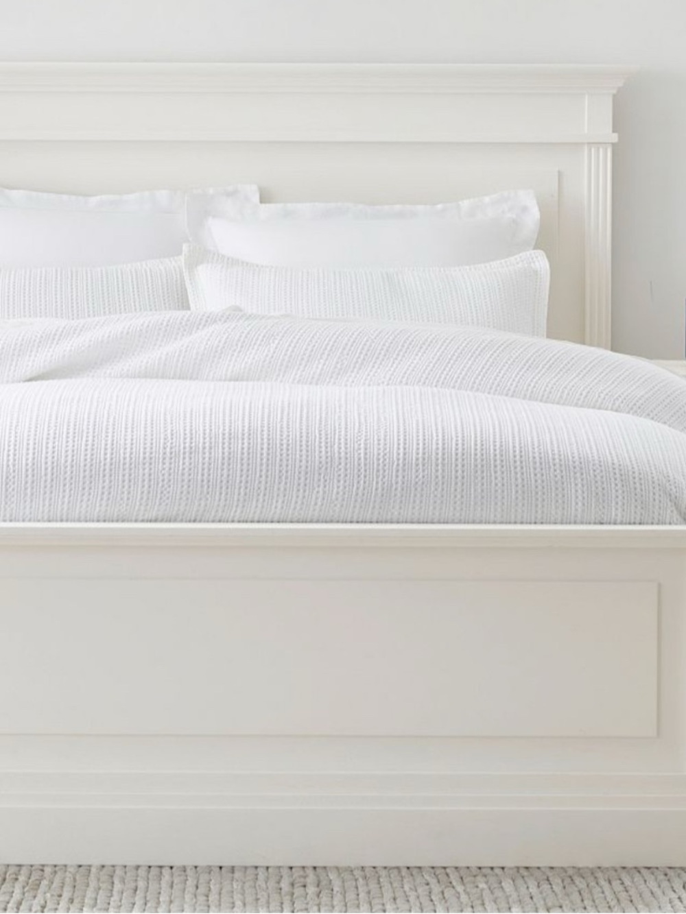Pottery Barn Queen White Waffle Duvet and Standard Shams